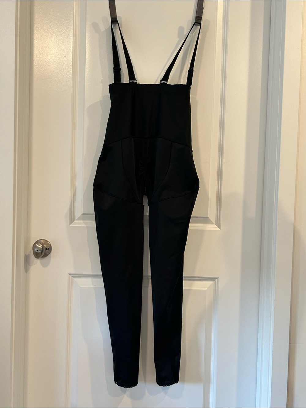 High-Waist Black Shaping Jumpsuit with Adjustable Straps